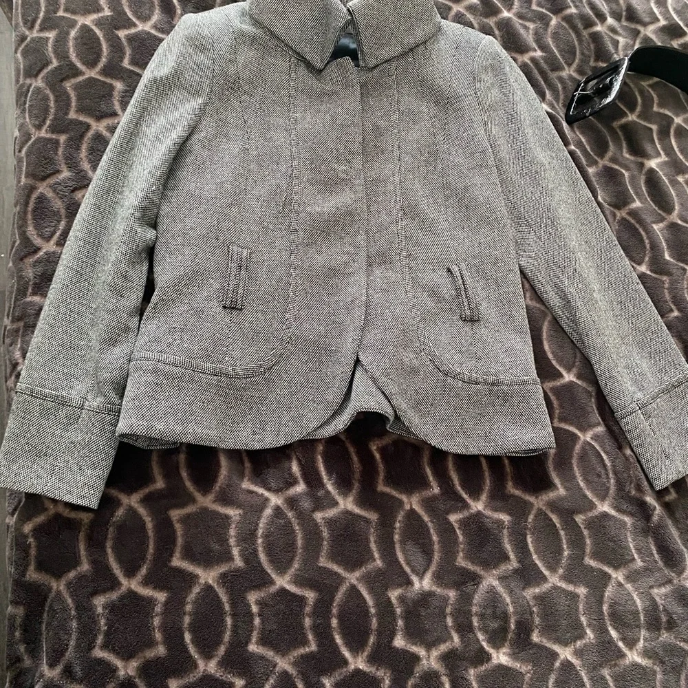 Zara Gray Belted Blazer - Picture 5 of 16